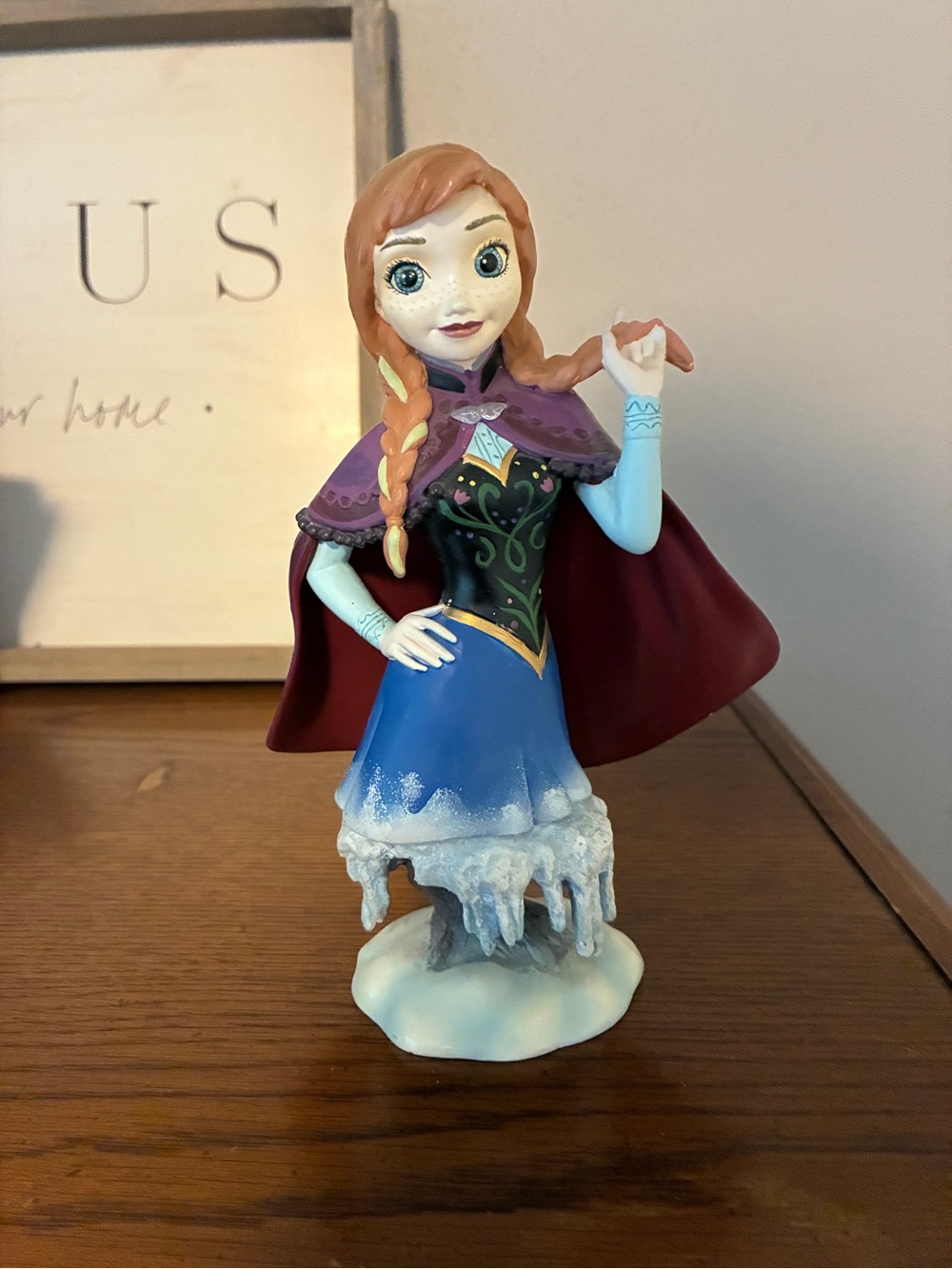 Anna-Disney Resin Figurine - Blue, Purple, Burgundy